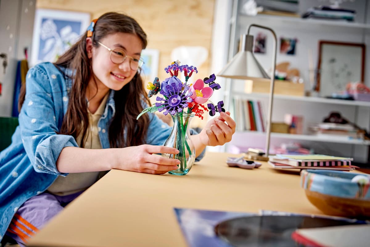 LEGO® | Editions: Olivia Rodrigo's Flower Bouquet (11507)