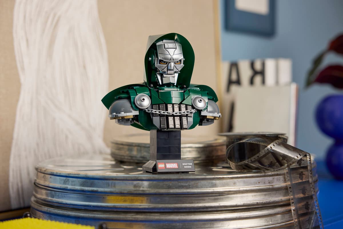 LEGO® | Marvel: Doctor Doom Bust (76345)
