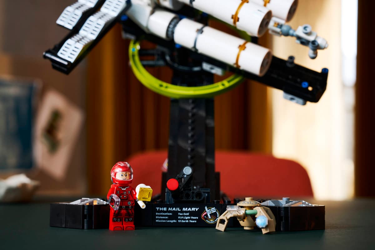 LEGO® | Icons: Project Hail Mary (11389)