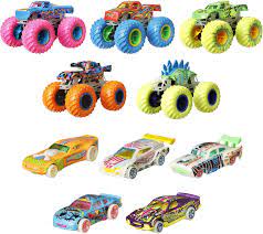 Hot Wheels Monster Trucks Glow in the Dark (10 Pack)