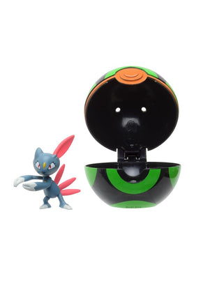 Pokemon Clip N Go Sneasel figure with Poke Ball accessory