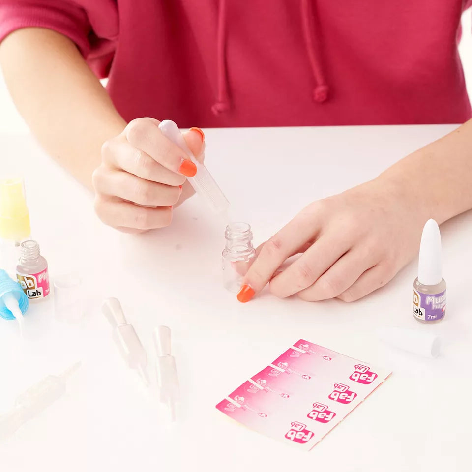 FabLab: Invent a Scent Perfume