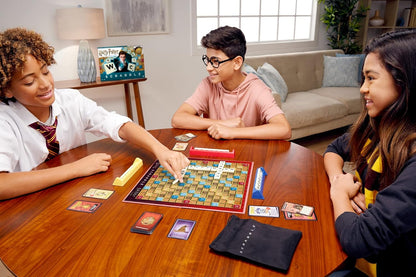 Scrabble Harry Potter Edition gameplay image