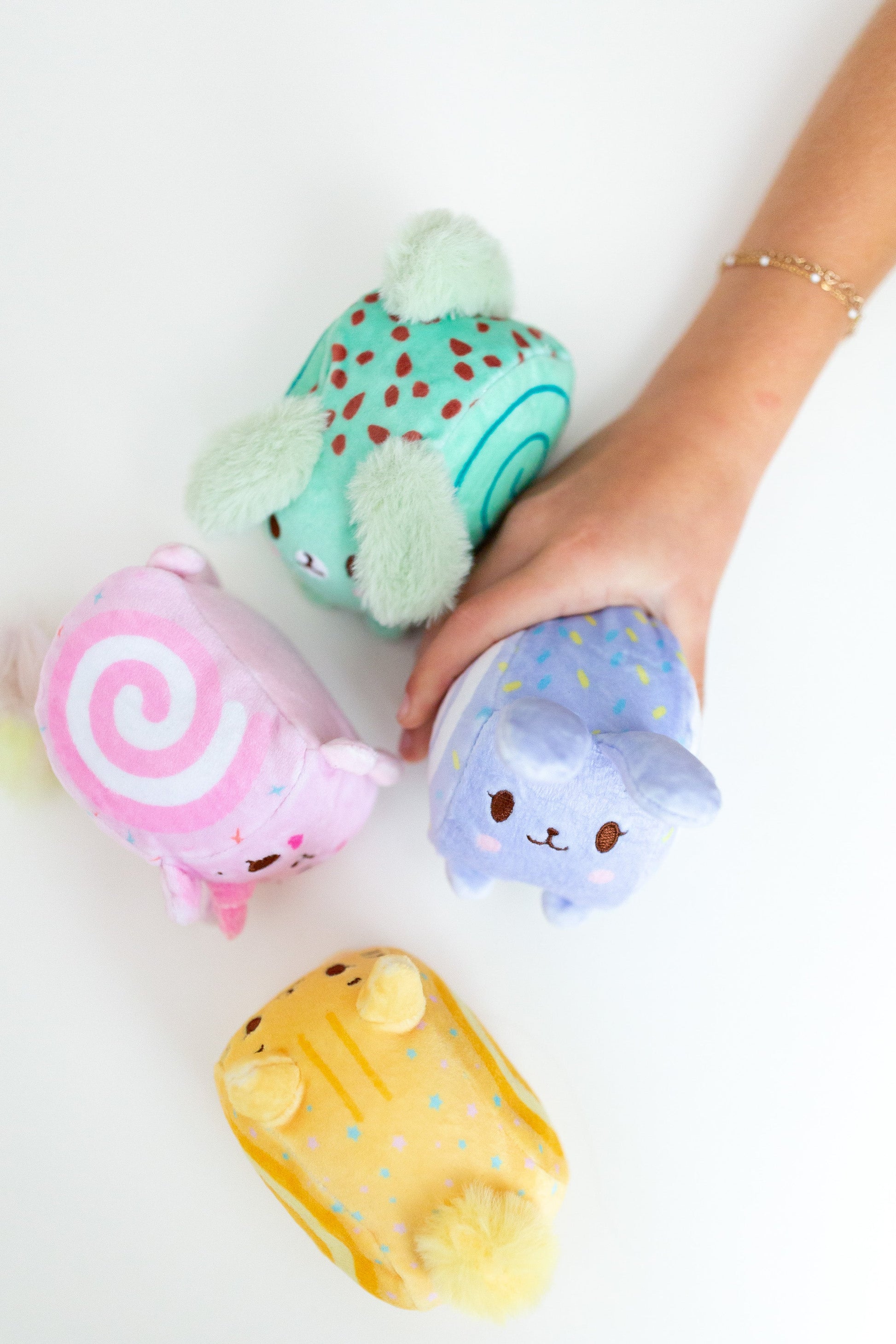 Squish Berries scented plush assortment