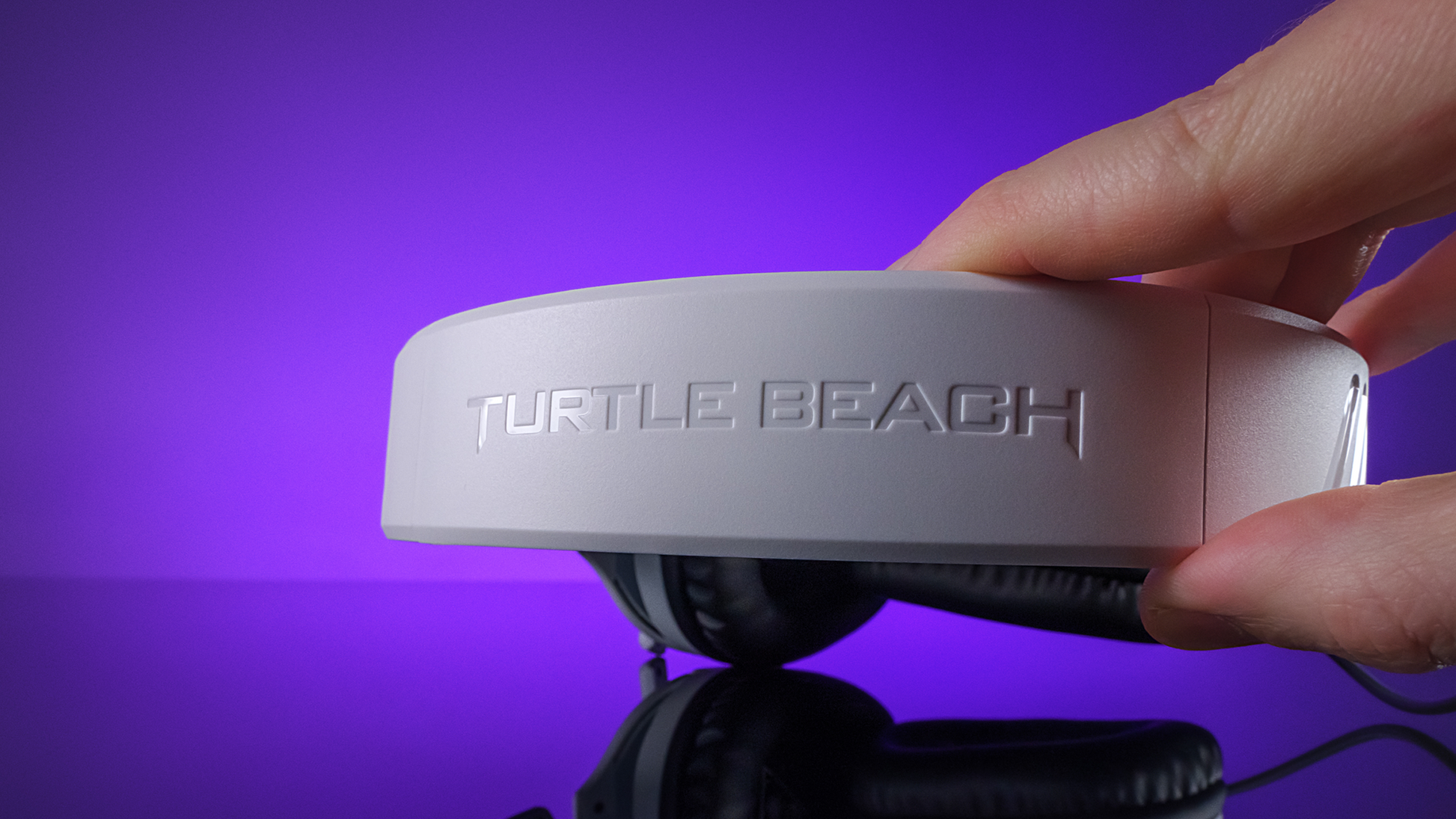 Turtle Beach Recon 70 White wired gaming headset side view