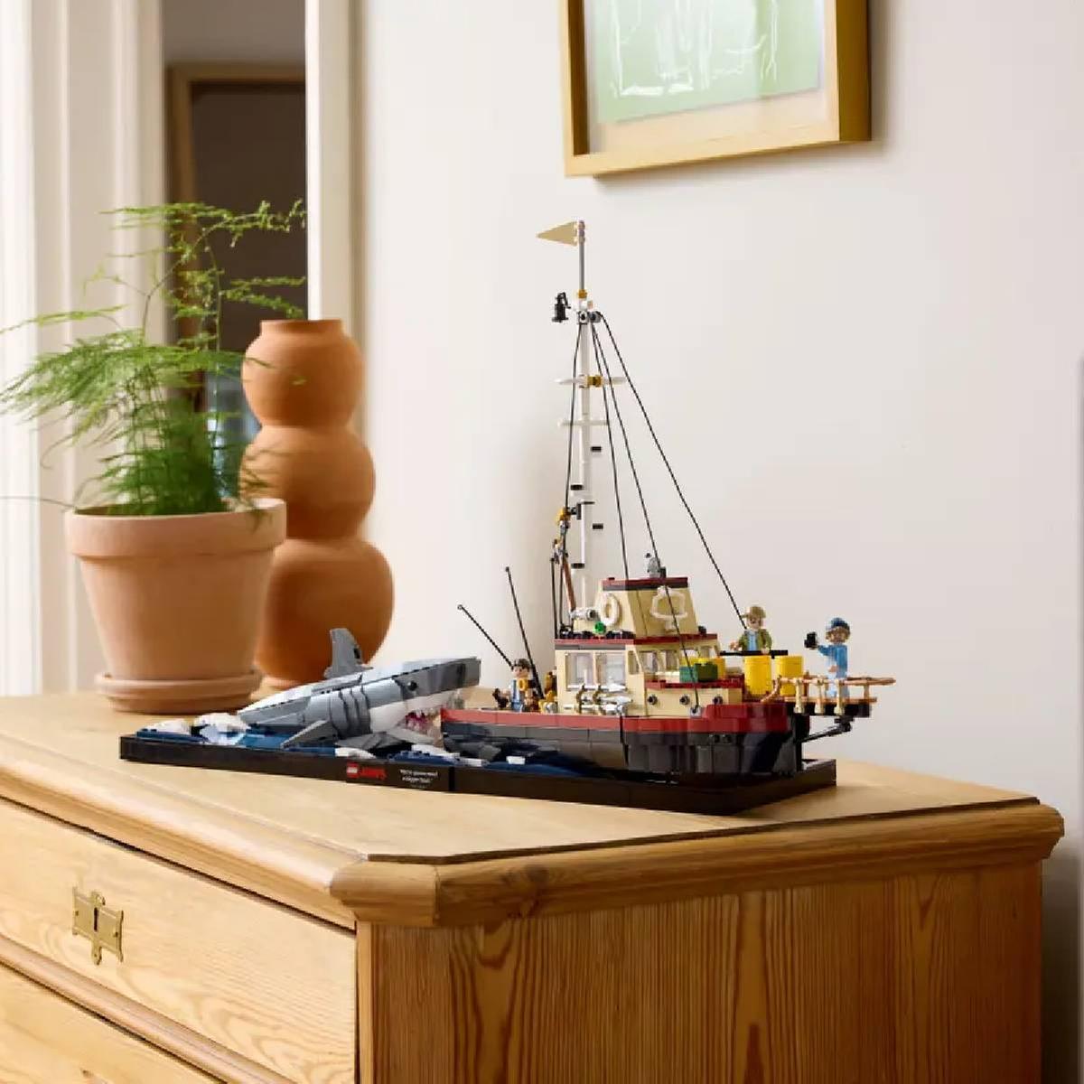 LEGO® | Ideas: Jaws (21350)